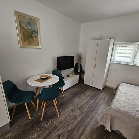 Mario Nv - Apt. For 2-3 Persons With Terrace Novi Vinodolski