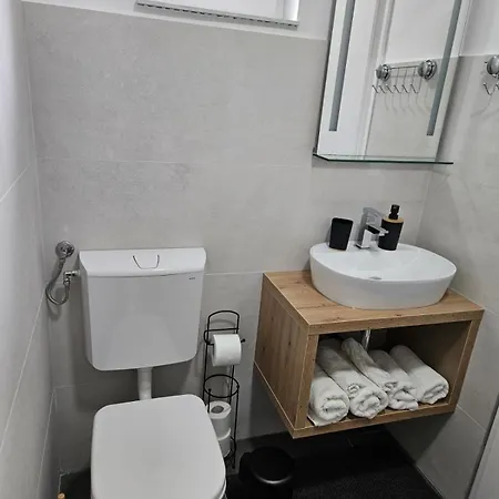 Apartament Mario Nv - Apt. For 2-3 Persons With Terrace Novi Vinodolski