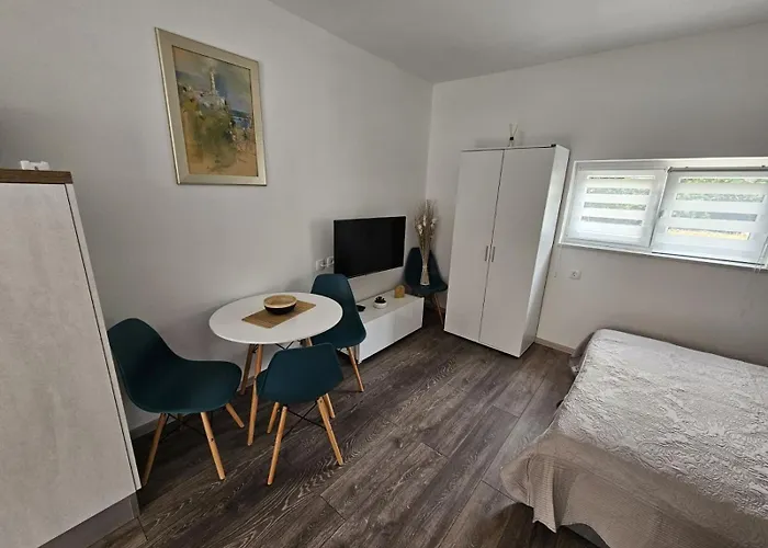 Mario Nv - Apt. For 2-3 Persons With Terrace Novi Vinodolski